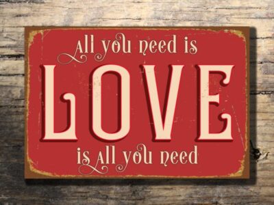 Love Sign Wall Hanging