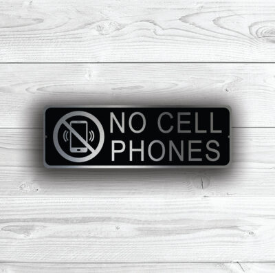 no-cell-phones-sign-4