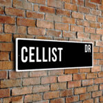 Cellist street sign