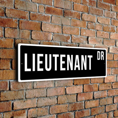 Lieutenant street sign