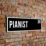 Pianist street sign